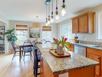 Eat in kitchen