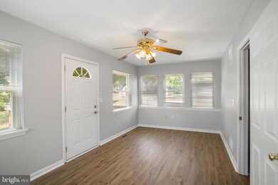 1504 Dover Ct, Glen Burnie, MD 21061 - photo 6