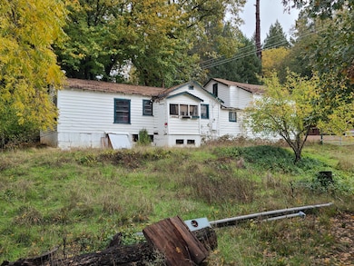 28060 Redwood Hwy unit A, Cave Junction, OR 97523 - photo 3