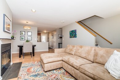 95 Anderer Ln unit 4, West Roxbury, MA 02132 - photo 5