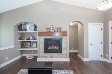 536 S Horseshoe Bend, Maize, KS 67101 - photo 2