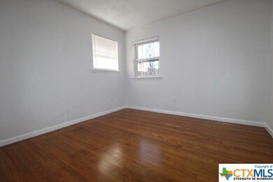 413 Oak St, Copperas Cove, TX 76522 - photo 5