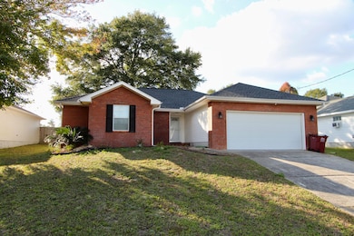 205 Tiffot Ct, Crestview, FL 32539 - photo 2