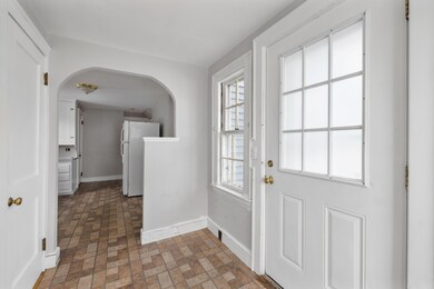 mudroom into kitchen