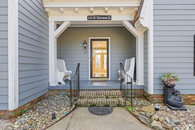 213 W Stevens St, Smithfield, NC 27577 - photo 3