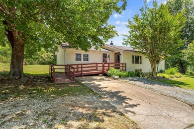 1529 Tatertown Loop, Nebo, NC 28761 - photo 3