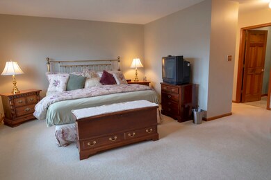 621 Windham Ln, Naperville, IL 60563 - photo 5