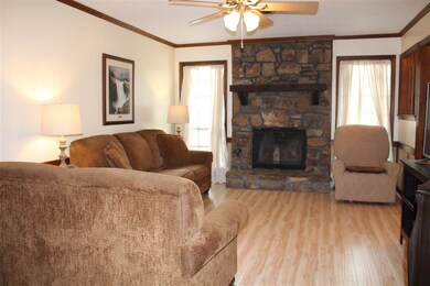 Great room w/fireplace