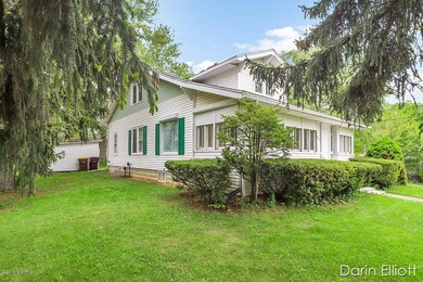 452 Jones St, Ionia, MI 48846 - photo 2