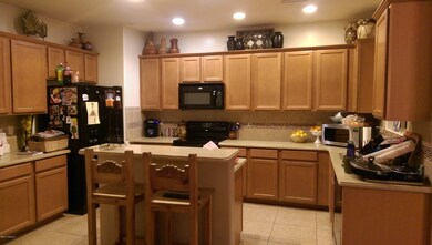 Large Kitchen/Breakfast Bar