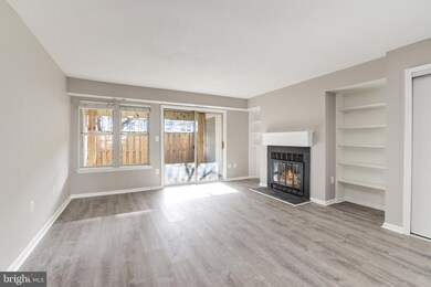 3409 Lakeside View Dr unit 17-1, Falls Church, VA 22041 - photo 5