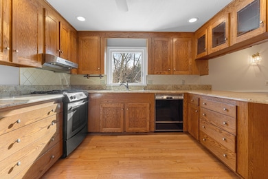 12 Fairway Dr, Amherst, NH 03031 - photo 3