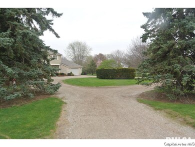 102 Leland Lake Dr, Jacksonville, IL 62650 - photo 3