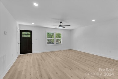 3712 Somerset Dr, Gastonia, NC 28052 - photo 4