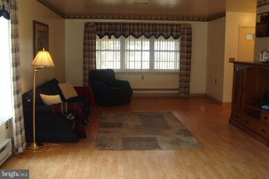 89 Huntington Dr, Southampton, NJ 08088 - photo 5