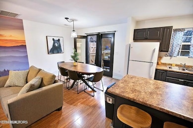 1709 Willow Trace Ct, Pigeon Forge, TN 37862 - photo 5