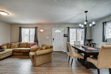 213 S 2nd Ave, Beech Grove, IN 46107 - photo 3