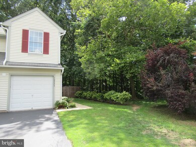 10223 Faire Commons Ct, Burke, VA 22015 - photo 2