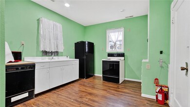 503 11th St E, Menomonie, WI 54751 - photo 6