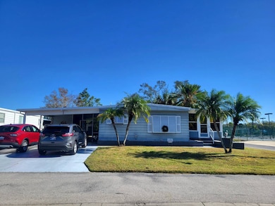 5722 Danbury Ln unit 110, Sarasota, FL 34233 - photo 3