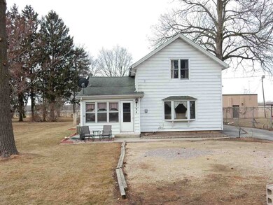 204 Railroad St, Brooklyn, WI 53521 - photo 2