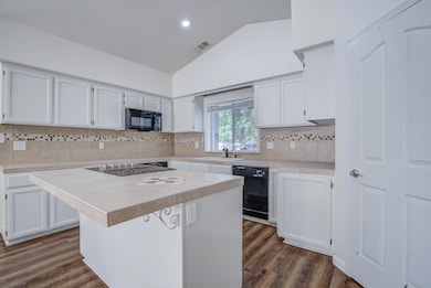 1633 Wee Burn Ct, Redding, CA 96003 - photo 7