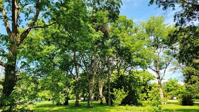 610 E 7th St, Pleasanton, KS 66075 - photo 4