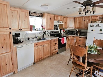 44 Maple Dr, Franklin, NC 28734 - photo 5