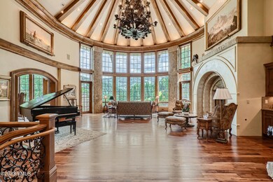 08 Living Room