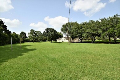 5425 Magnolia Rd, Pearland, TX 77584 - photo 4
