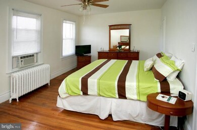 729 Otis Place NW, Washington, DC 20010 - photo 4