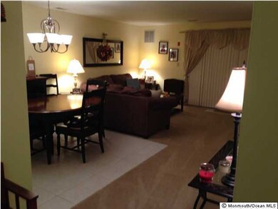 44 Kinnoll Hill Ct unit 7, Freehold, NJ 07728 - photo 4