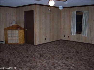 1917 Murrayhill Rd, Greensboro, NC 27403 - photo 6