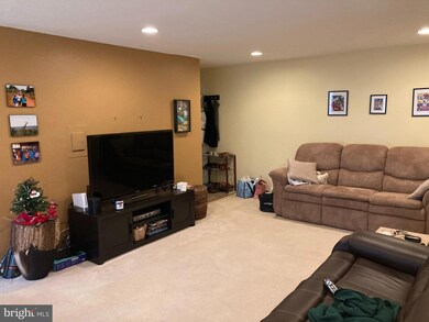 1954 Kennedy Dr unit 204, McLean, VA 22102 - photo 2