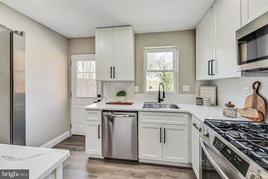 270 56th St NE, Washington, DC 20019 - photo 3