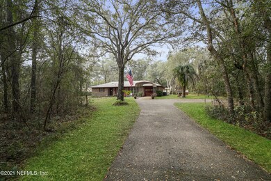 4165 Honeysuckle Cir, Middleburg, FL 32068 - photo 2