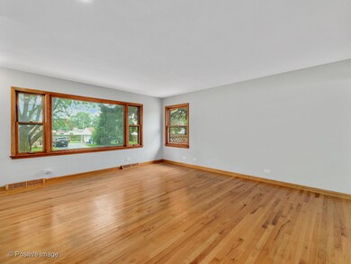 580 N Willow Rd, Elmhurst, IL 60126 - photo 3