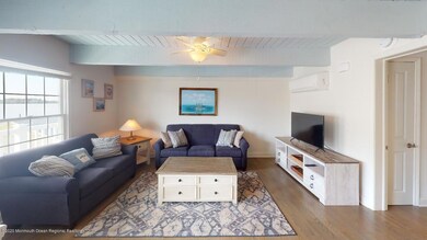 465-Bayside-Terrace-Living-Room