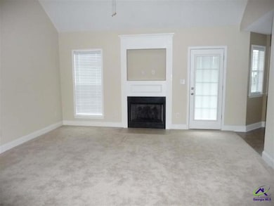 113 Cedarland Dr, Warner Robins, GA 31088 - photo 3