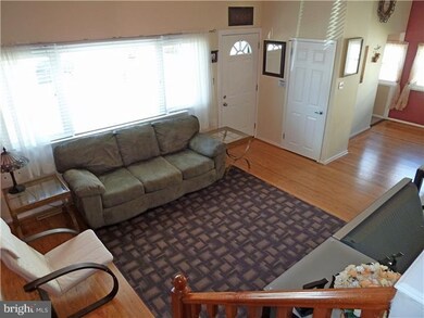 422 Haywood Rd, Ambler, PA 19002 - photo 3