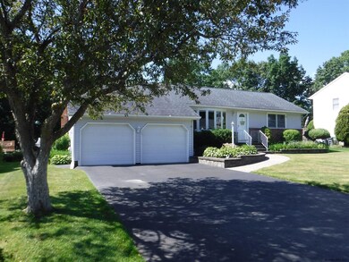 4 Rolling Hills Rd, Schenectady, NY 12309 - photo 2