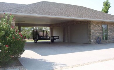 1207 S Scenic, Alamogordo, NM 88310 - photo 4