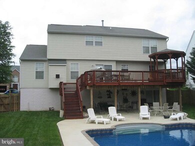 477 Hawkridge Ln, Sykesville, MD 21784 - photo 2