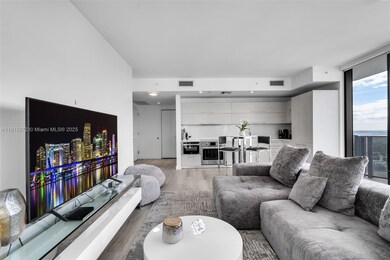 55 SW 9th St unit 4008, Miami, FL 33130 - photo 6