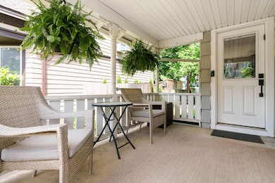 432 E Kossuth St, Columbus, OH 43206 - photo 2