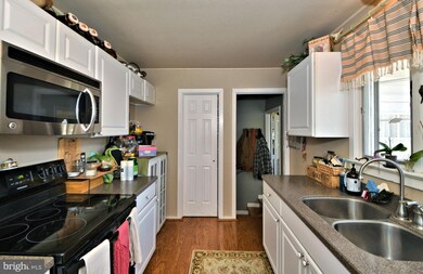 432 3rd St, East Greenville, PA 18041 - photo 5