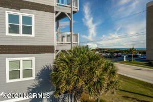 104 Pelican Dr unit C, Atlantic Beach, NC 28512 - photo 2