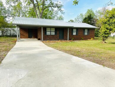 118 Orchard Cir, Fitzgerald, GA 31750 - photo 2