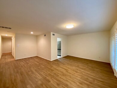 3910 Mandell St, Houston, TX 77006 - photo 7