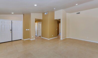7922 W Albert Ln-large-003-2-Living Room